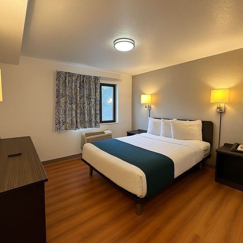 Motel6 Duluth, MN 34/59