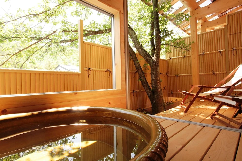 Nakaoyama Onsen Shosenkaku 18/50