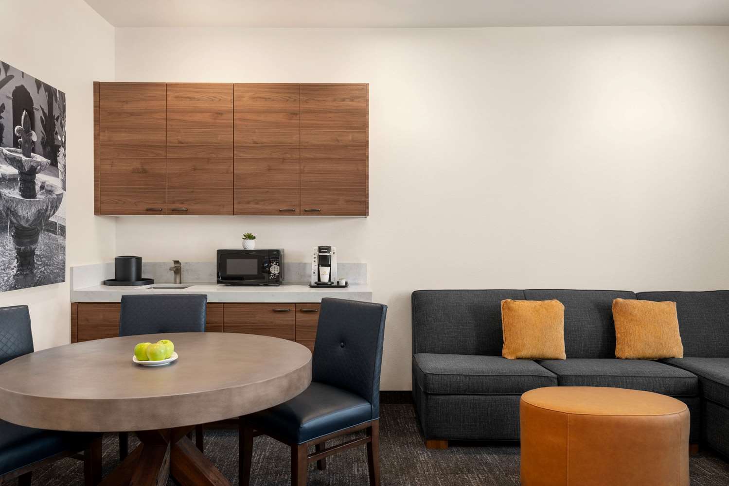 La Quinta Inn And Suites By Wyndham San Luis Obispo Downtown 50/65