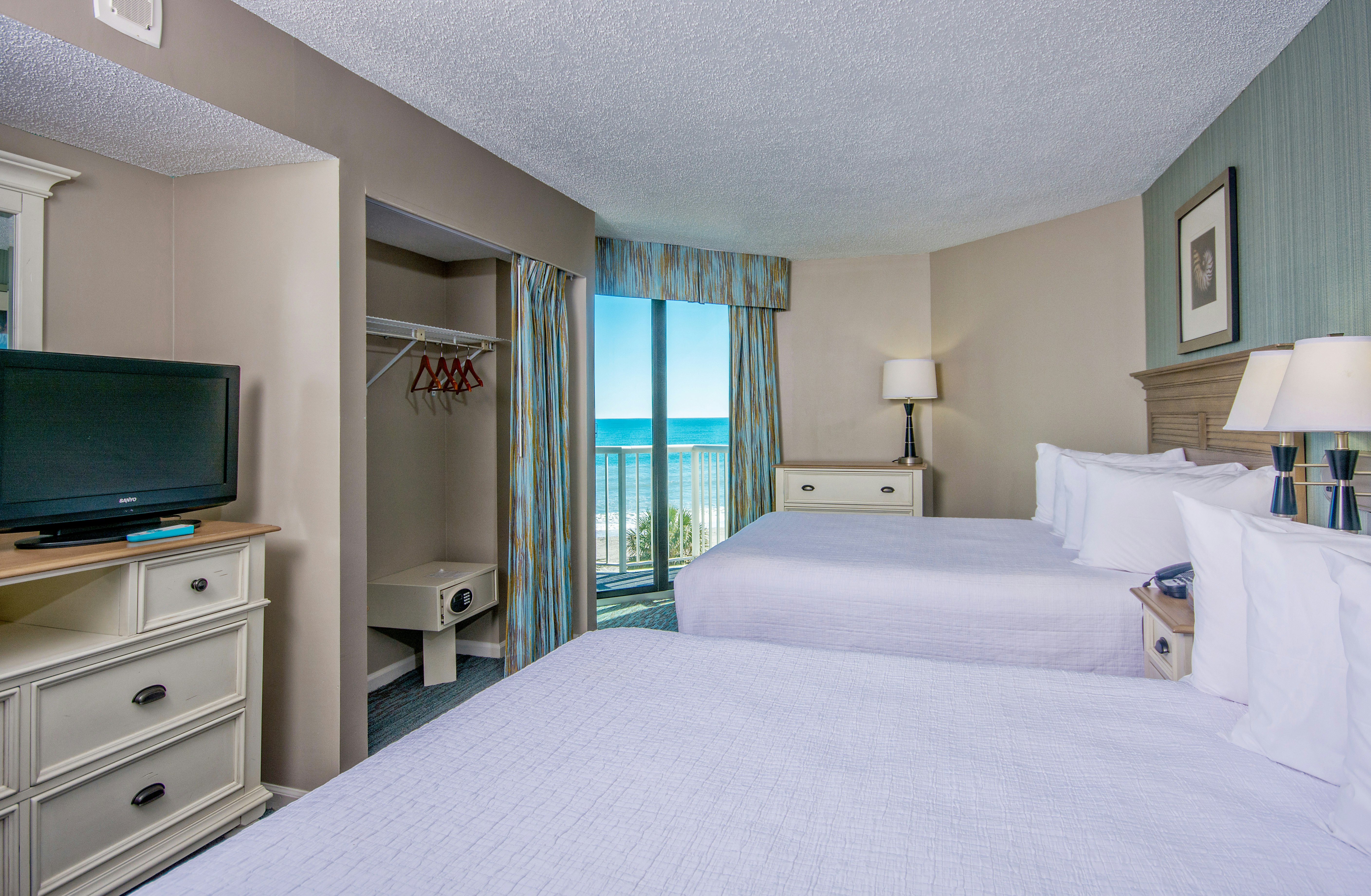The Strand - A Boutique Resort (ex Breakers Boutique North Tower) 32/80