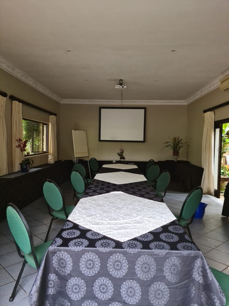 Fairway Guest House 13/50