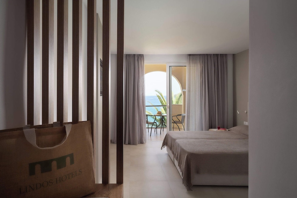 Deluxe, Suite, Double Bed, Beach Front, 2 Sofa