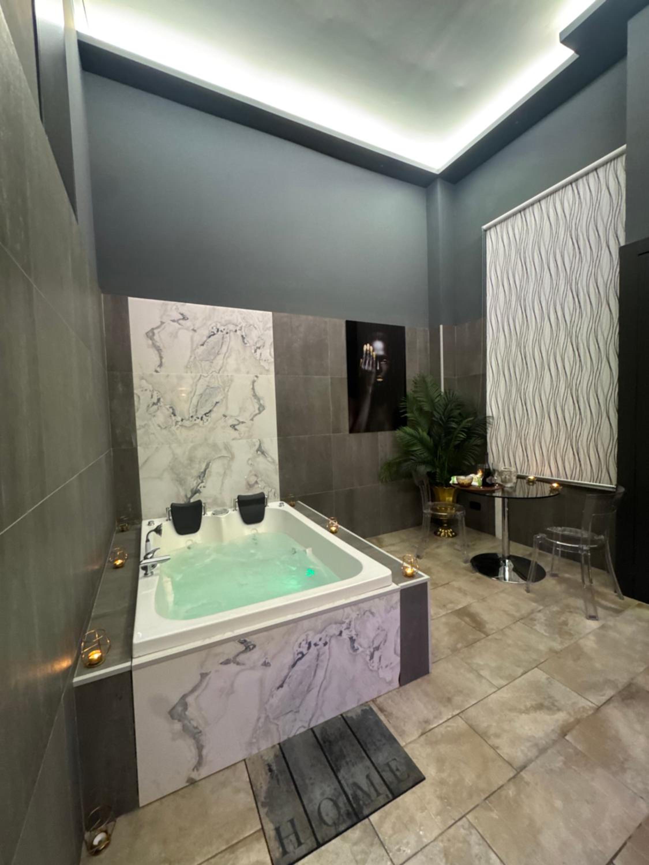 Kore Luxury Suite & Spa 8/14