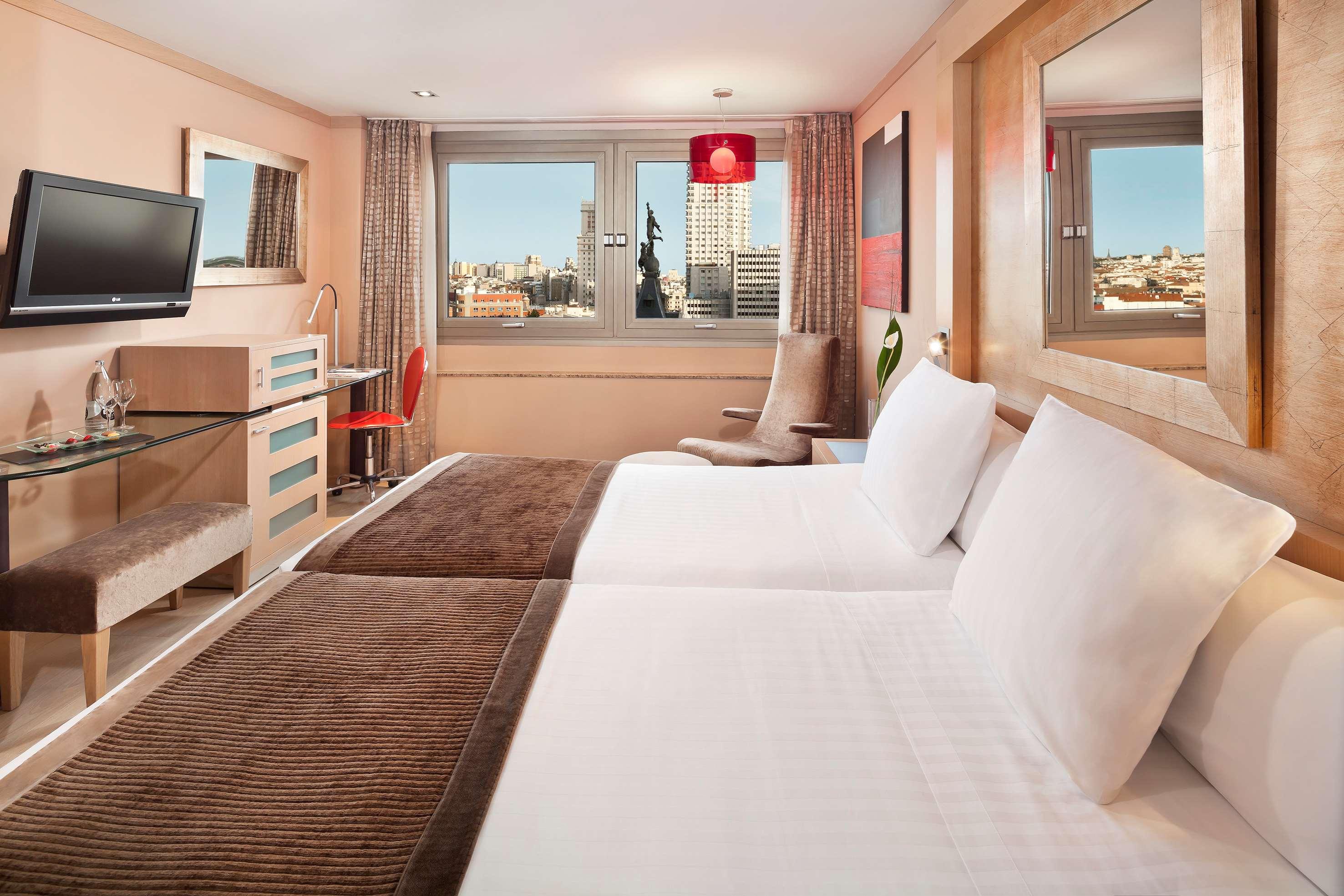 Melia, Triple, Twin Beds
