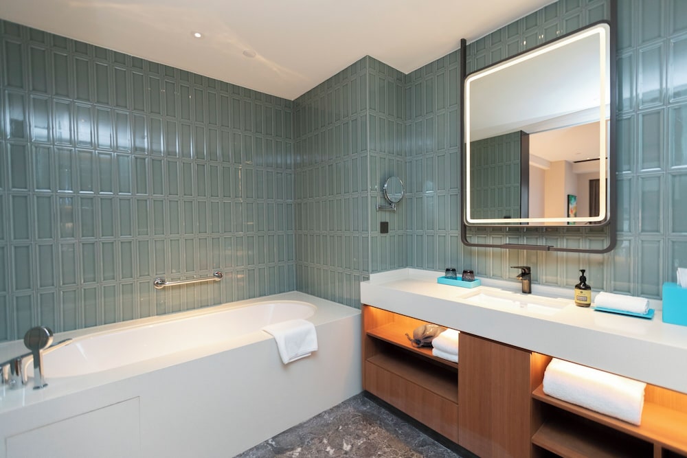 Artyzen Habitat Qiantan Shanghai 57/60