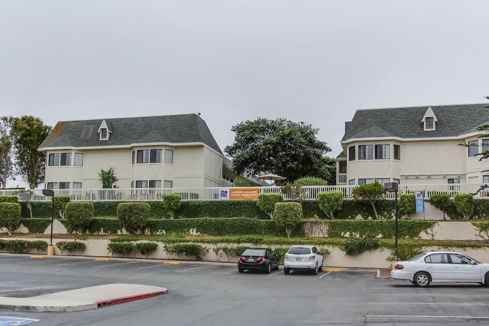 Motel6 Marina, CA - Monterey 43/58