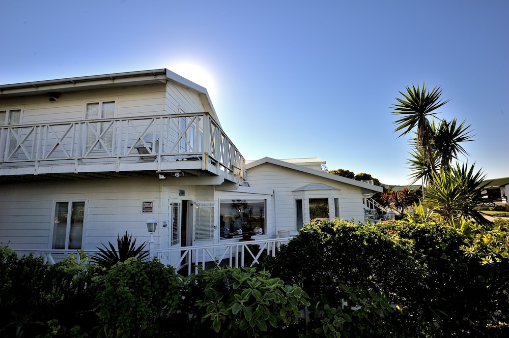 Brenton Beach House 42/50