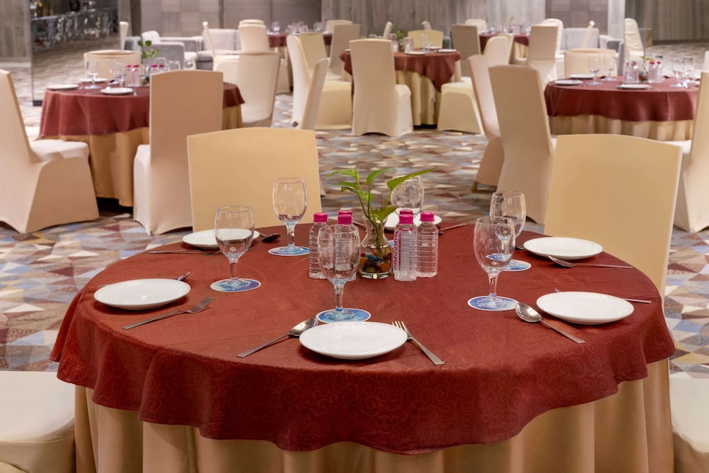 Wyndham Ahmedabad 35/50