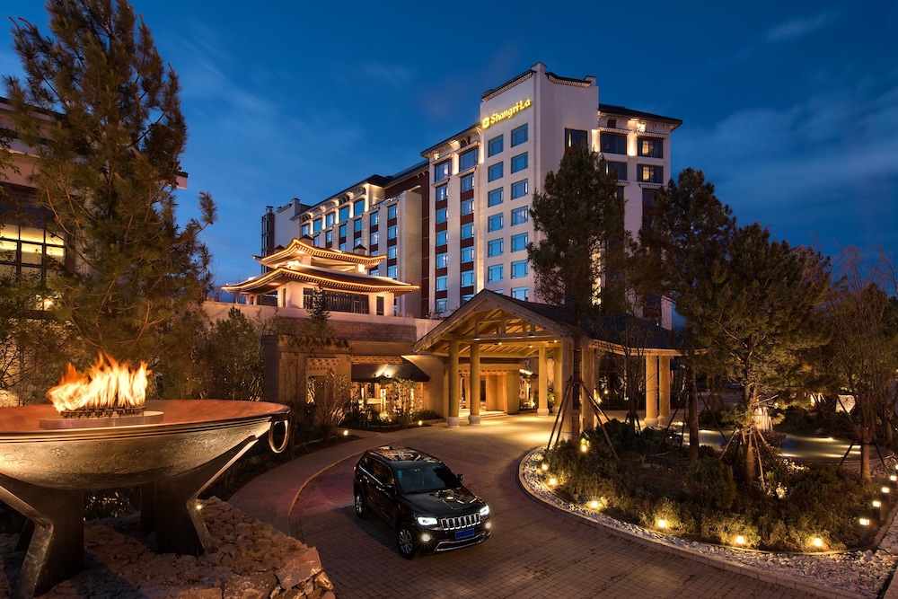 Shangri-La Resort Shangri-La 44/50