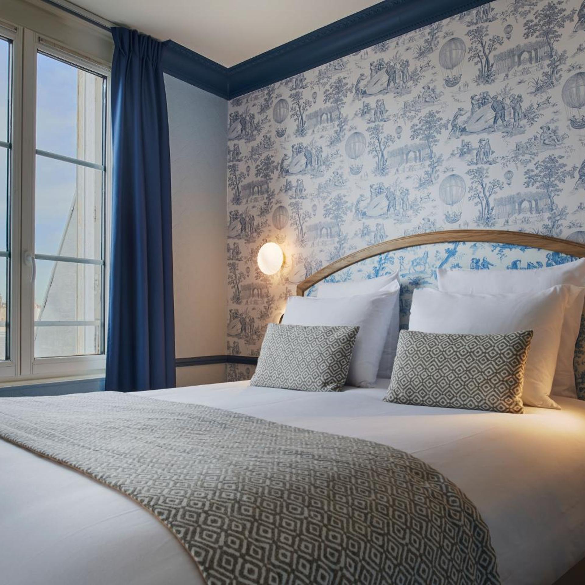 Classic, Double or Twin Bed