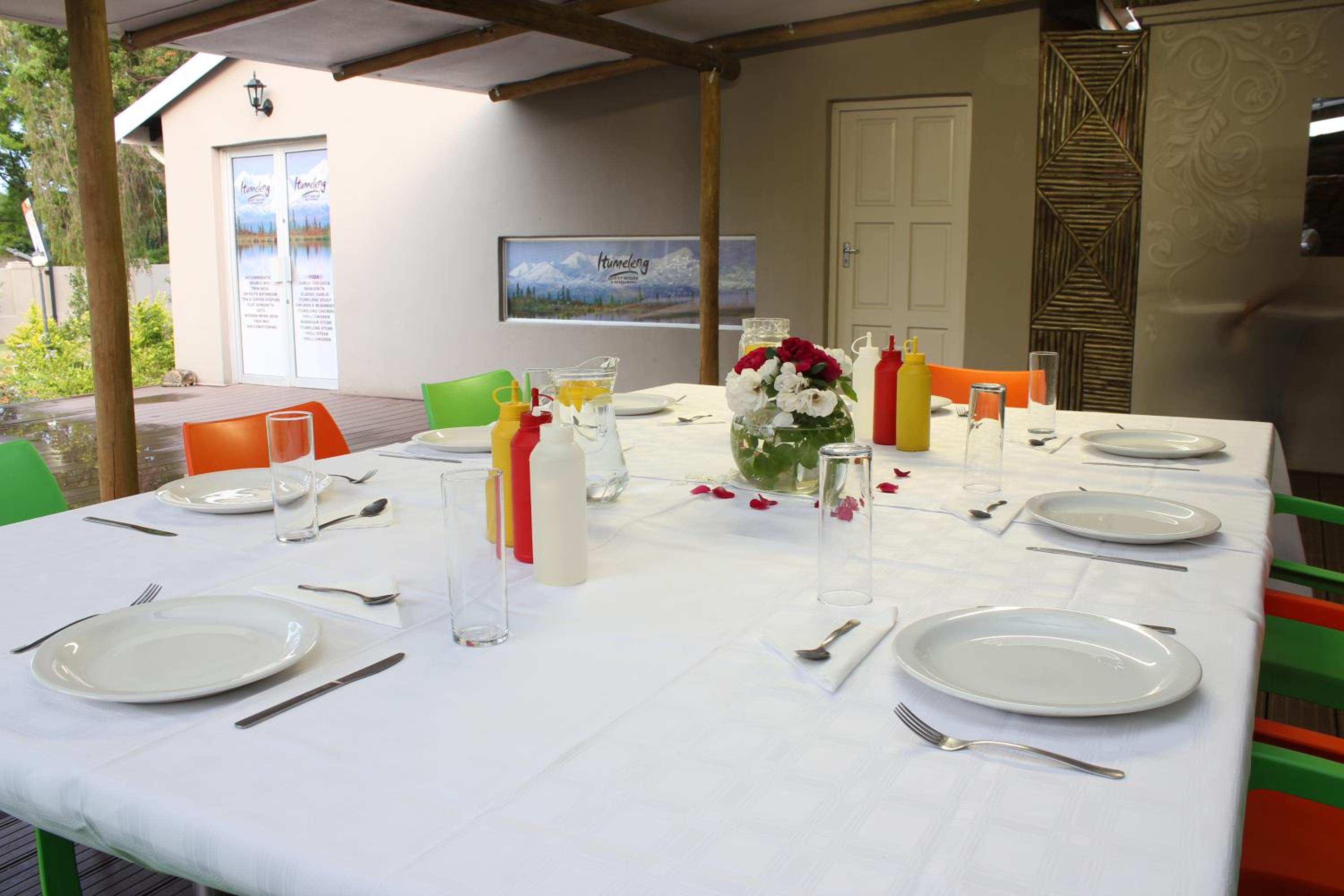 Itumeleng Guest House 5/9