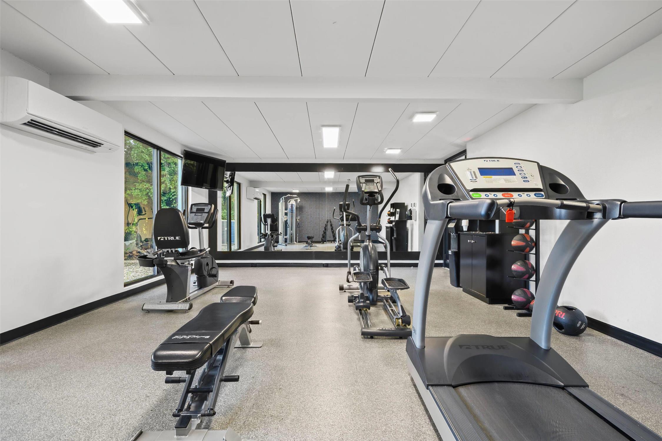 La Quinta Inn & Suites by Wyndham Sturbridge 29/50