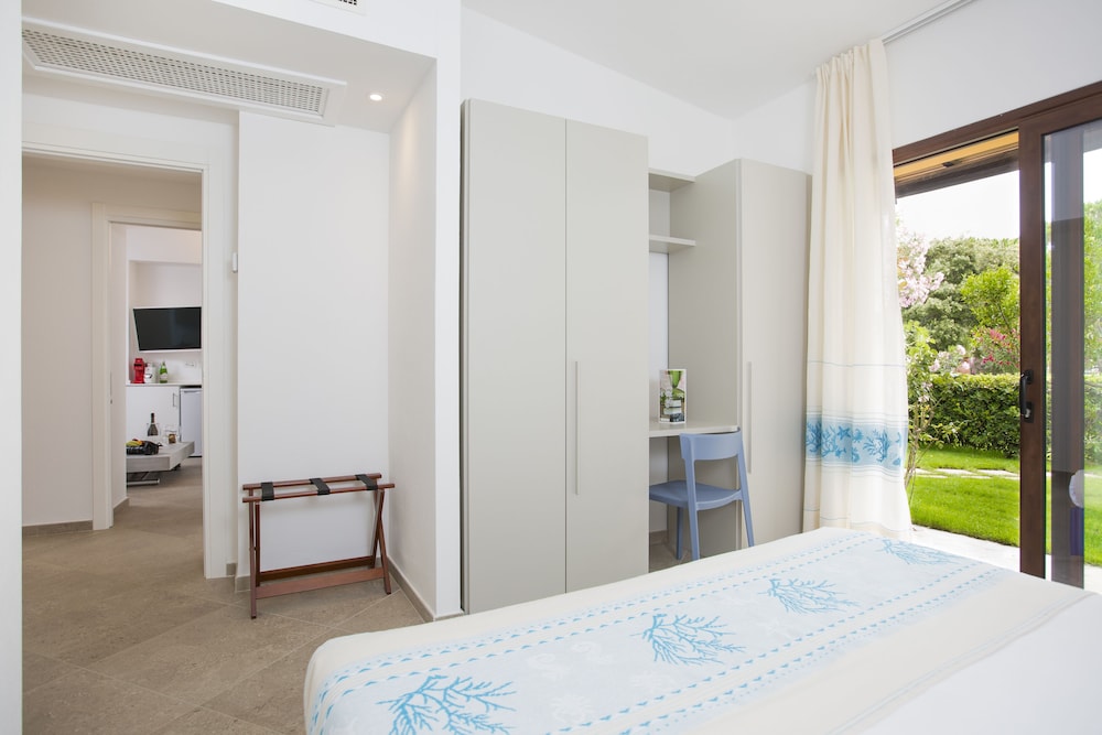 Glamour, Beach, Suite, 2 King Beds, Sofa