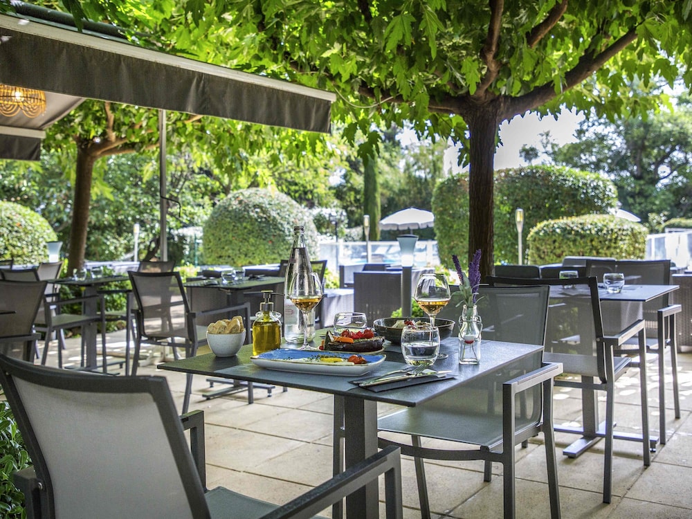 Mercure Cavaillon Portes Du Luberon 48/64