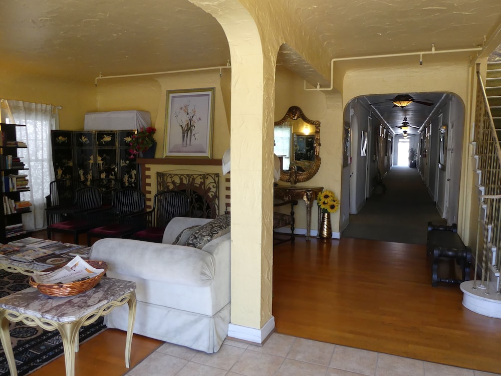 Hotel Del Flores 19/35