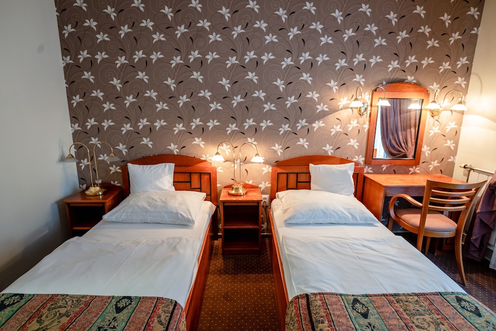 Erzsebet Hotel 20/46