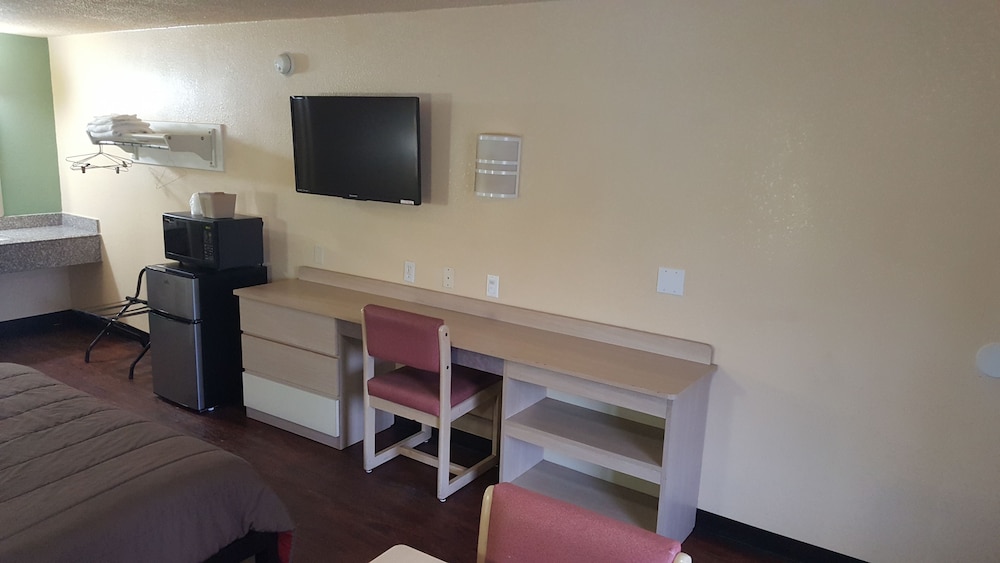 Mentor Home Inn & Suites 36/43