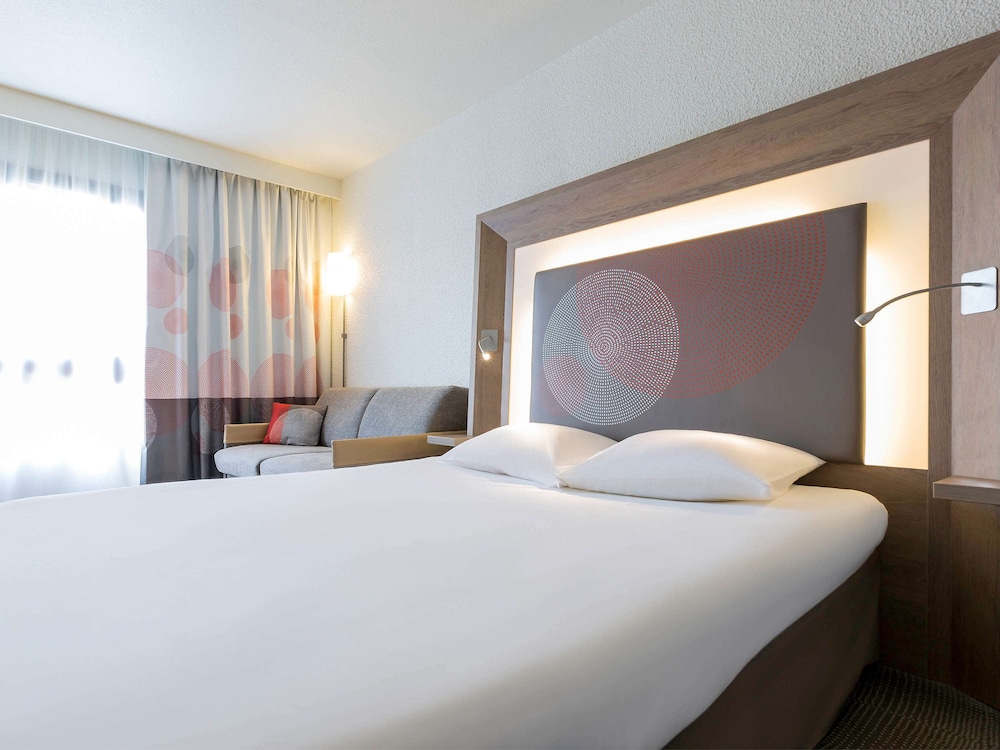 NOVOTEL AMBOISE 24/49