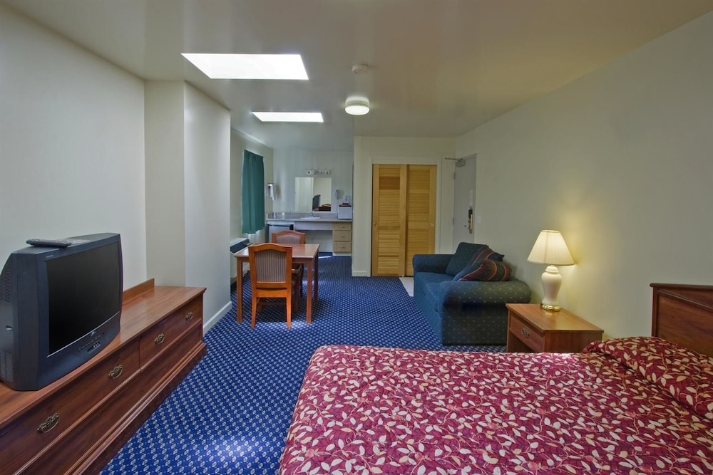 Americas Best Value Inn Oxnard Port Hueneme 10/15