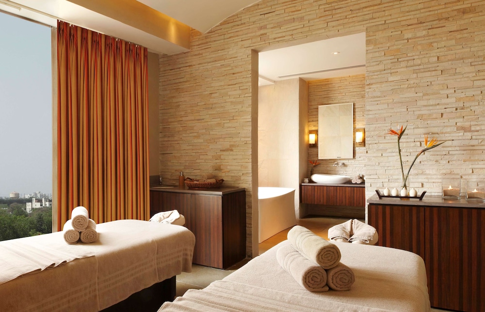 Hilton Jaipur 24/60