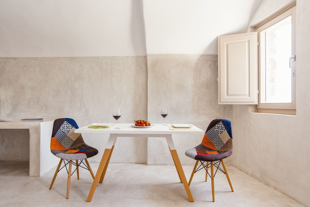 Lagadi Suites 60/67