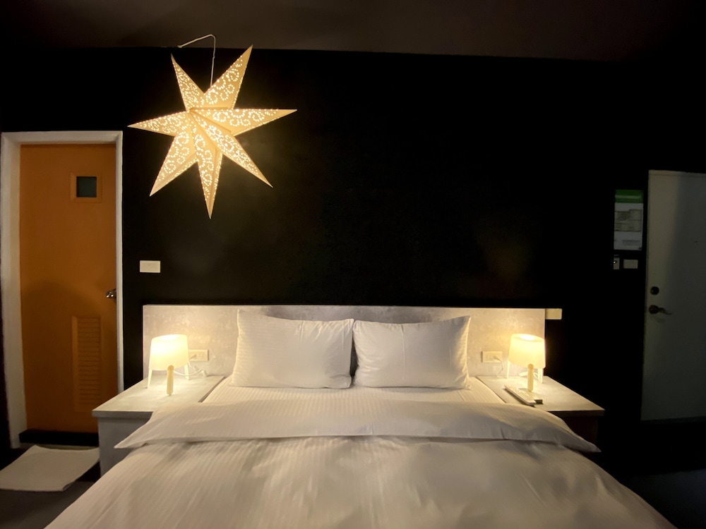 Js Hotel 9/57