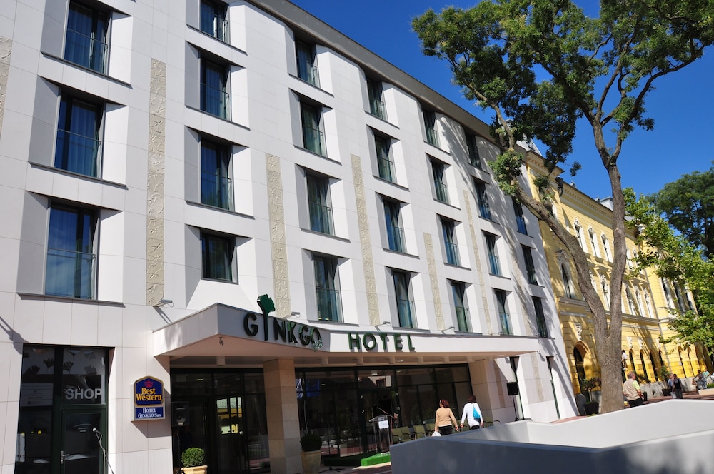 Hotel Ginkgo 7/61
