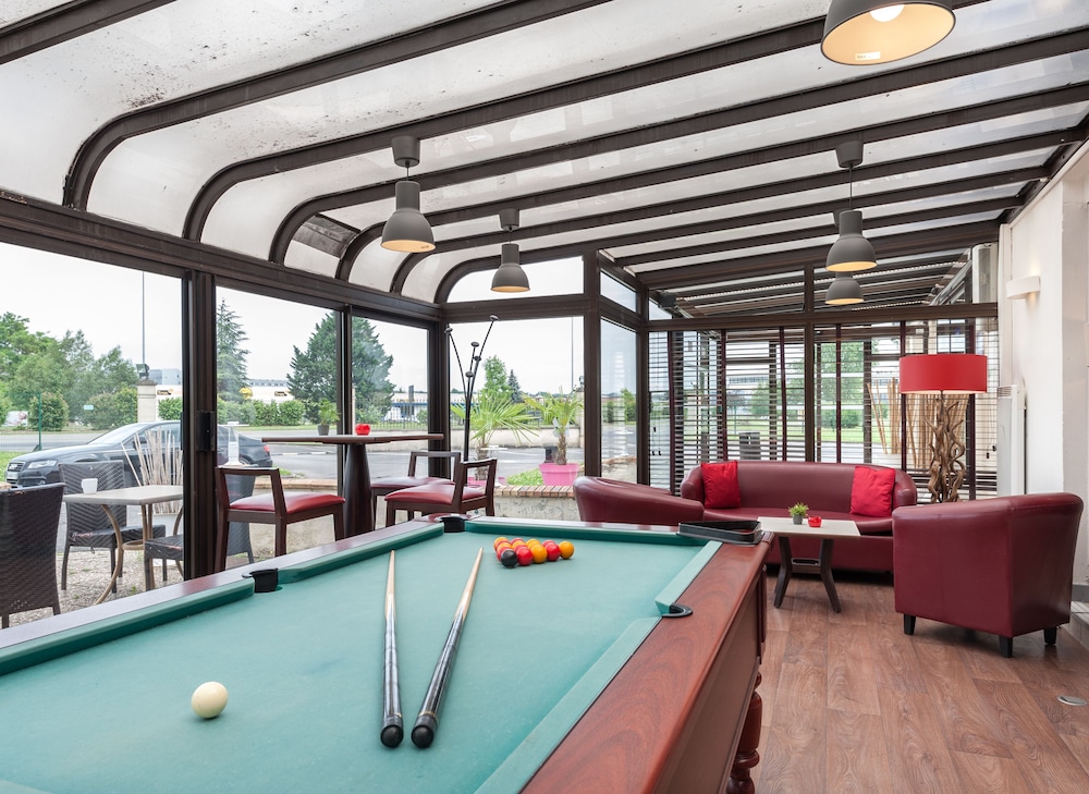 Kyriad Prestige Compiegne 34/65