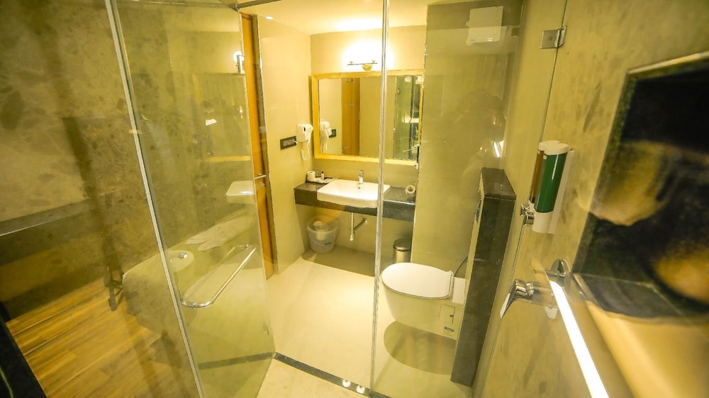 GRAND PALACE HOTEL AND SPA 47/50