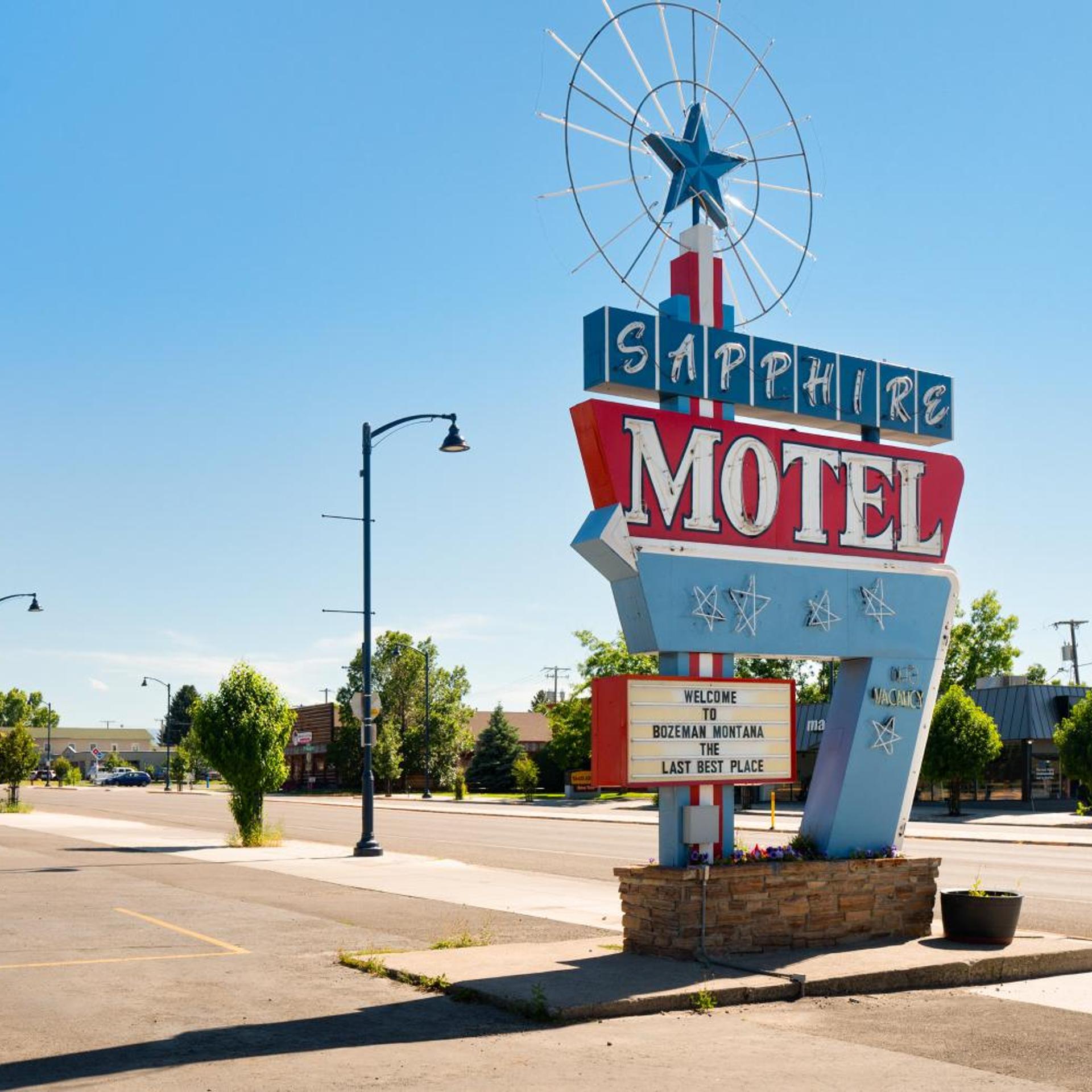 The Sapphire Motel 39/50