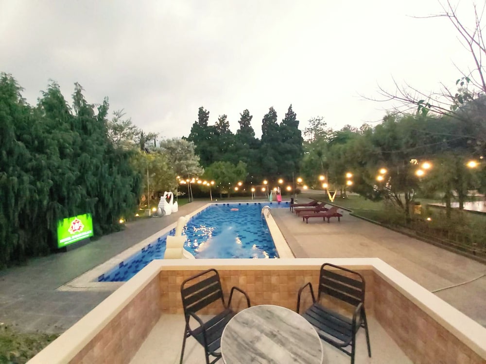 Hotel Indah Palace Tawangmangu 43/48