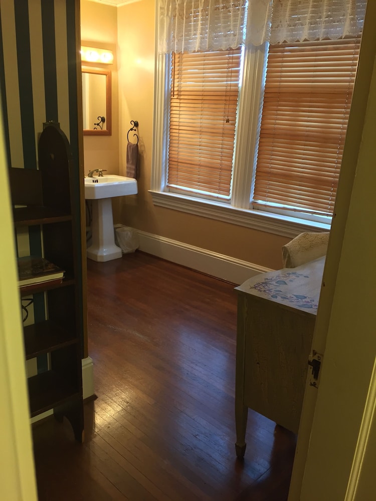 Red Lion Bed & Breakfast 20/36