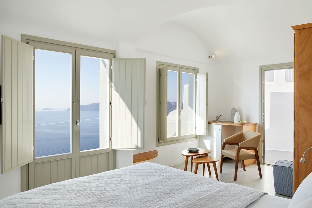 Allure Breeze Suites 19/79