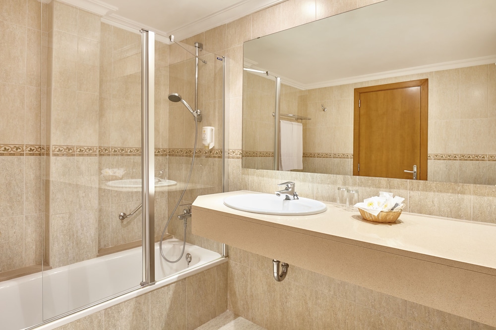 Universal Hotel Castell Royal 56/56