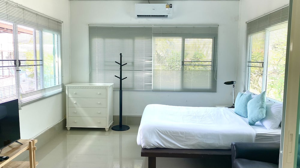 Koh Mook Riviera Beach Resort 18/50