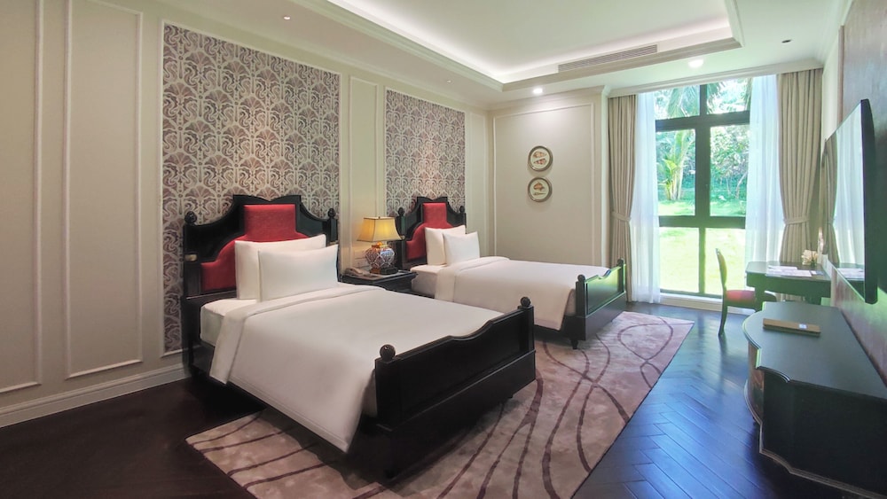 Presidential, Villa, 5 King Beds, Single Bed, Beach Front, Sofa