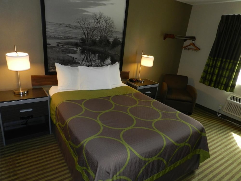 Super 8 By Wyndham Fremont Ne 13/33