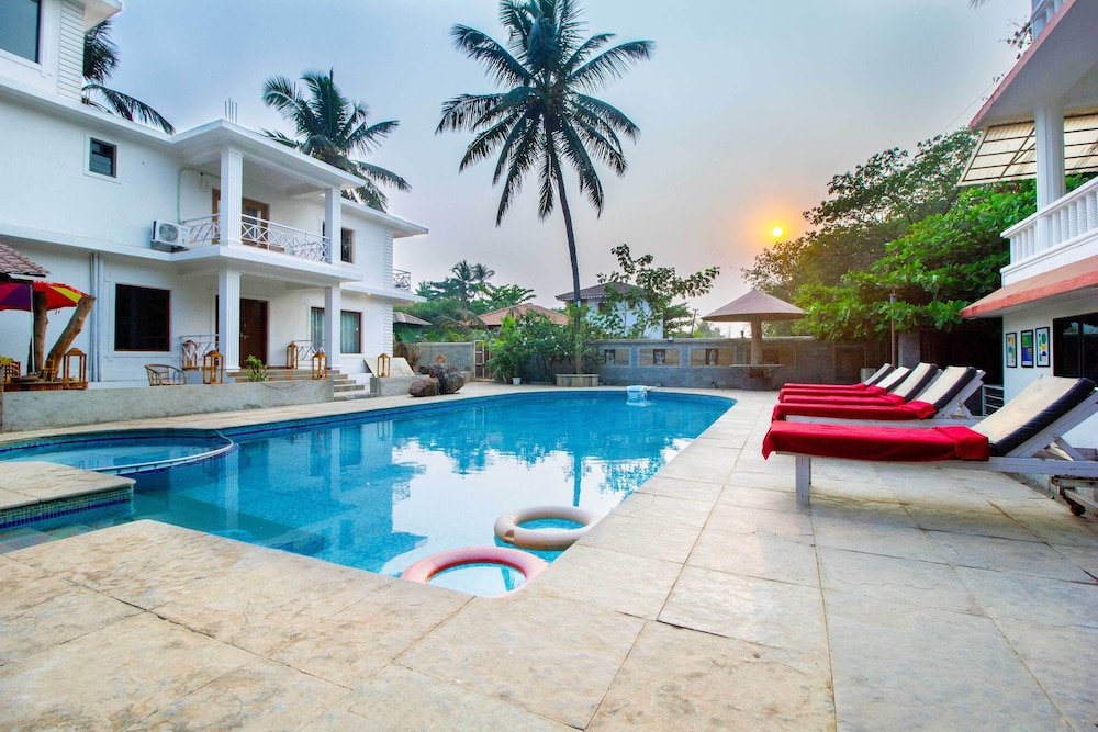 Oyo 4977 Kristal Sands Beach Resort 12/78