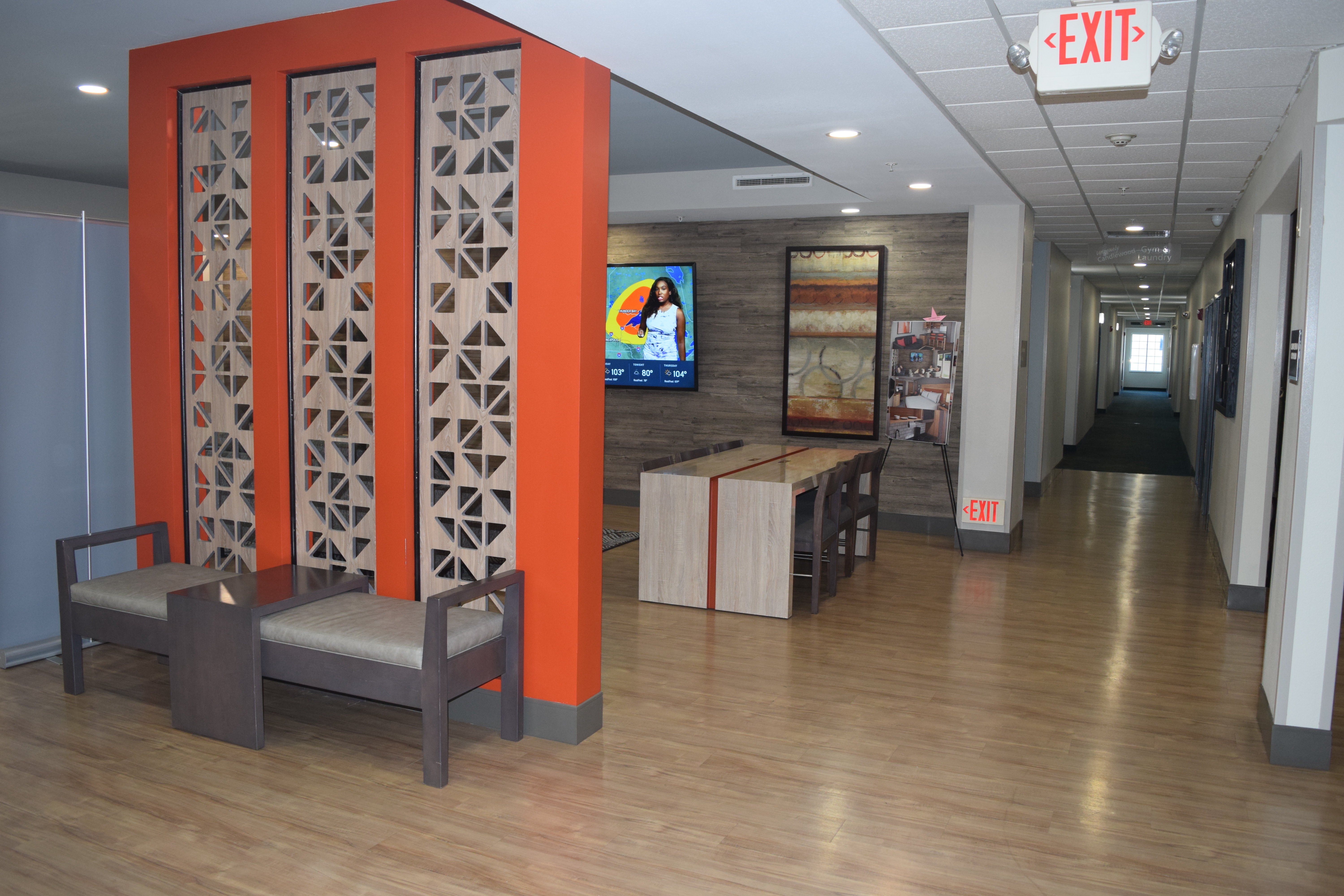 Candlewood Suites Houston I-10 East 15/27