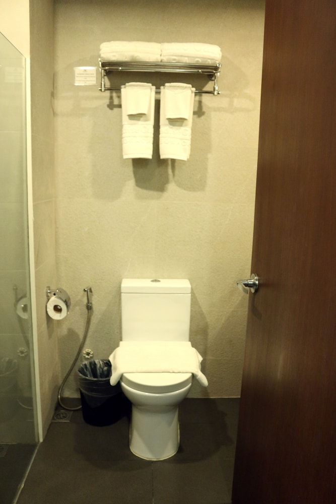 Paradise Garden Resort Hotel and Convention Center 50/50