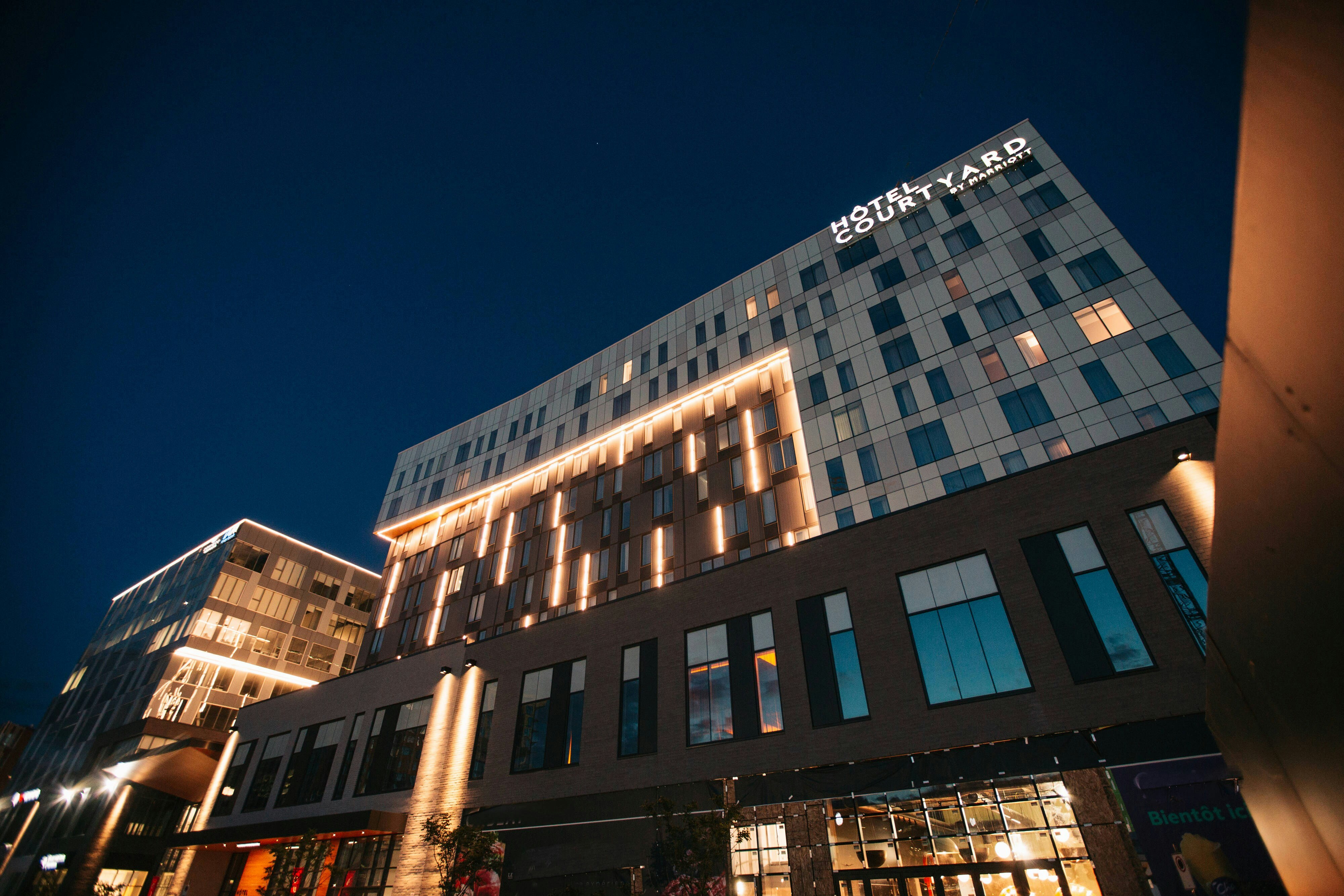 Courtyard by Marriott Montreal Brossard 1/14