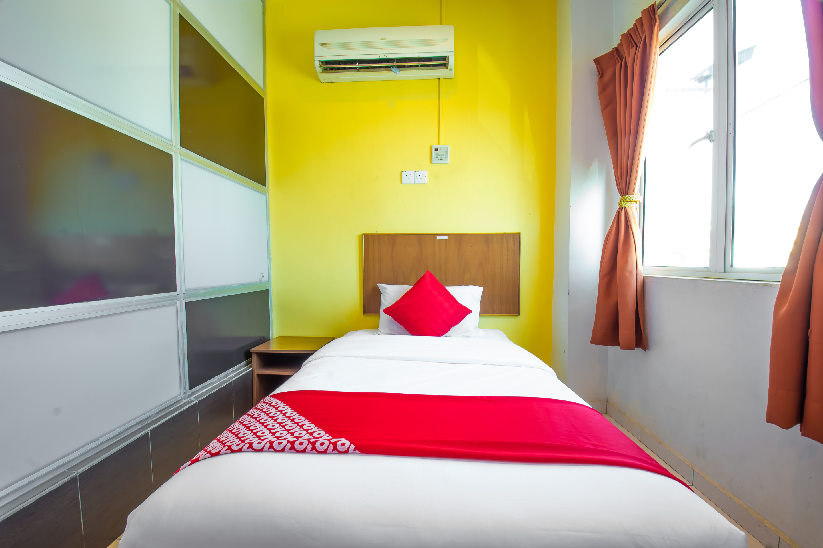 Oyo 582 Hotel Walk Inn 20/32