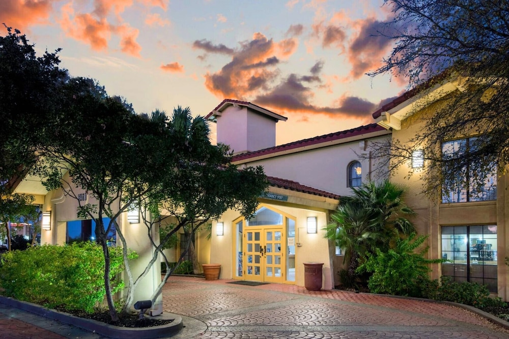 Garden inn and suites san antonio l 35 1/36