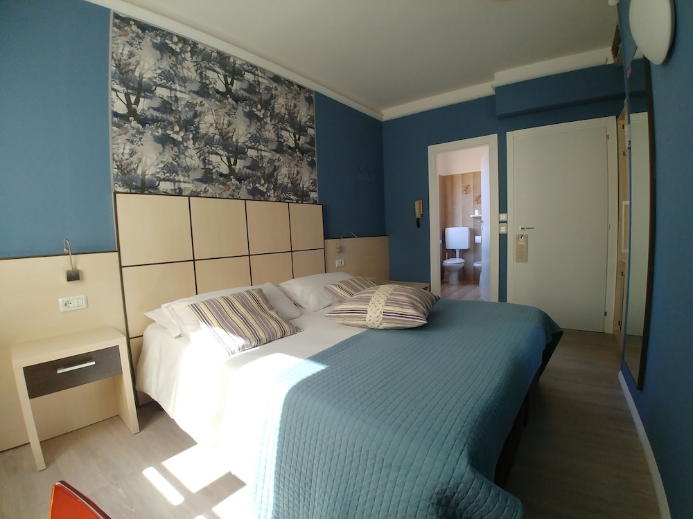 Albergo Aurora 15/35