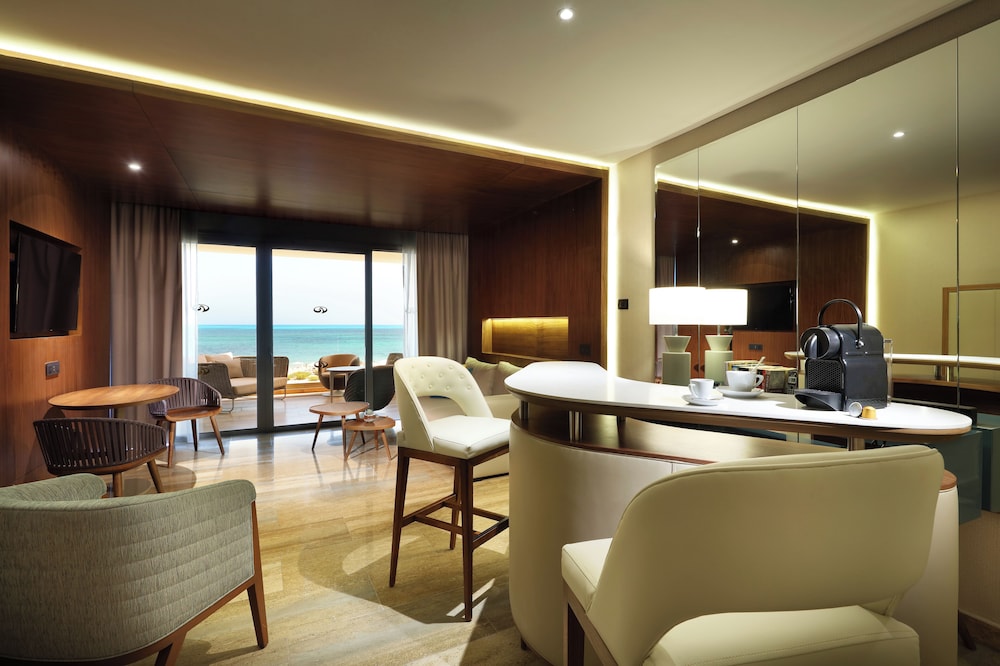 Select, Loft, Family, Suite, Single, Jetted Tub, Terrace