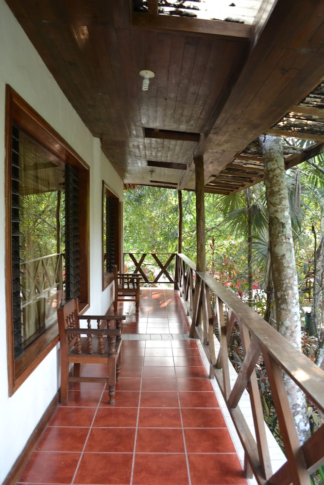 Hotel Jaguar Inn Tikal 44/70