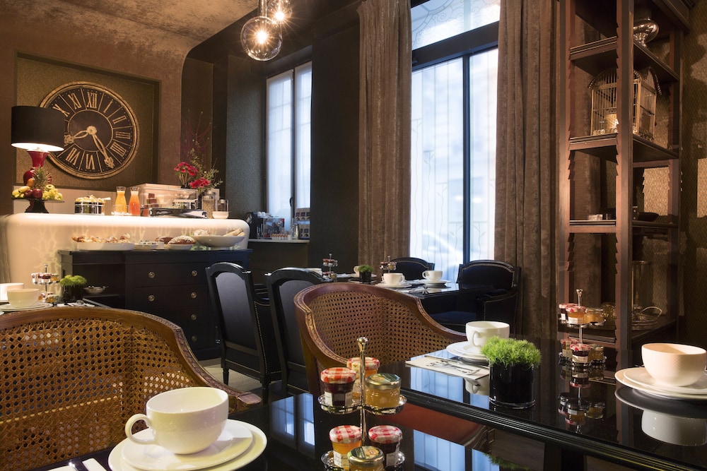 Hotel Gabriel Paris 42/64