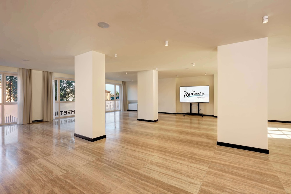 Radisson Hotel Ferrara 38/60