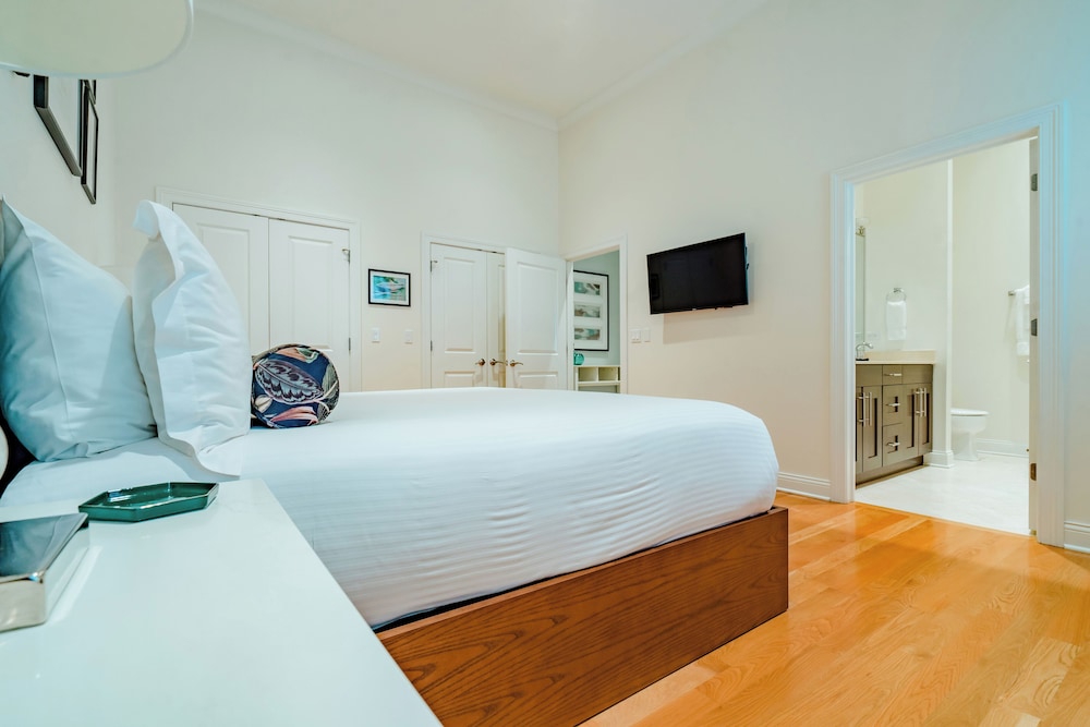 The Guesthouse Hotel 8/47