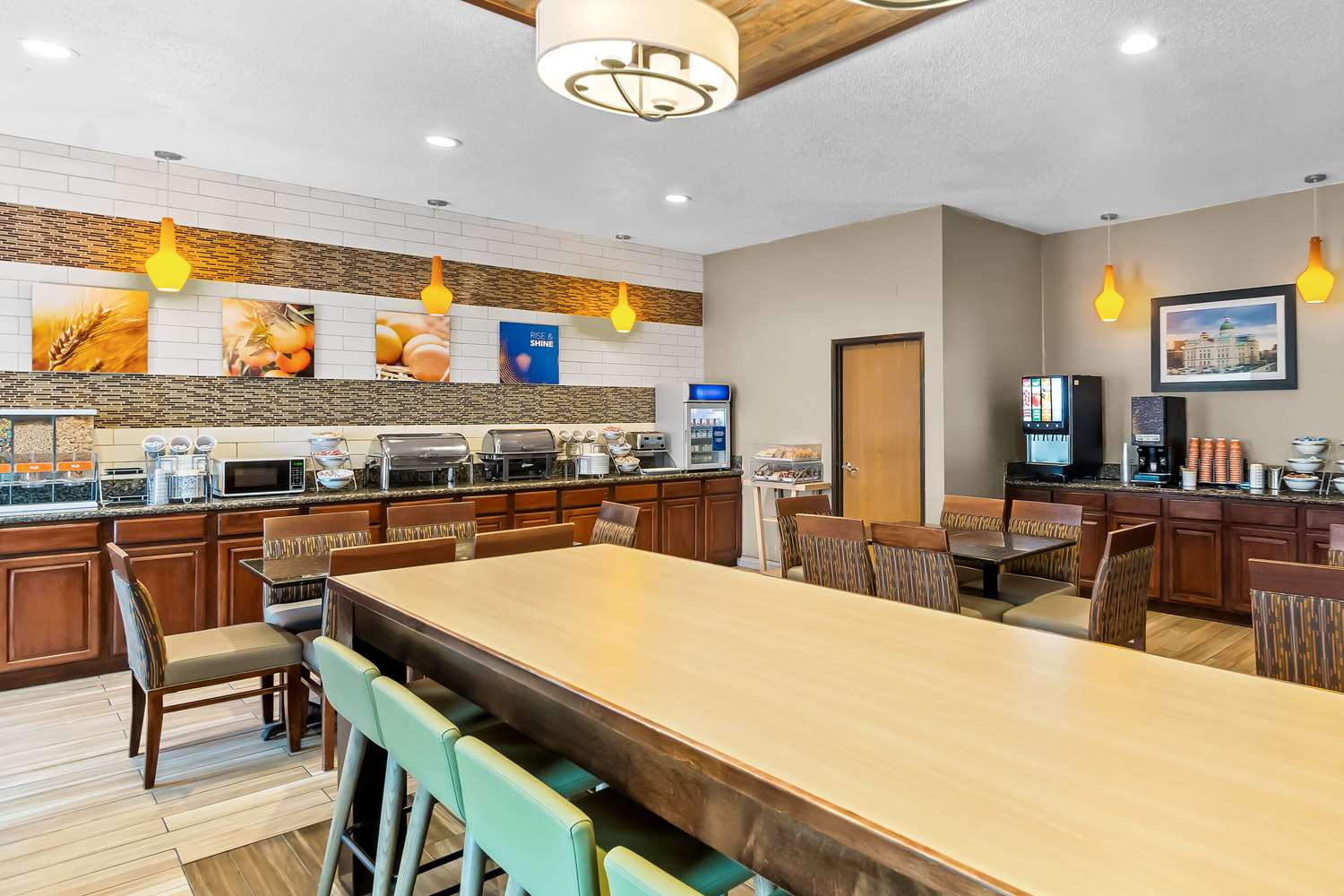 Comfort Suites Vincennes, IN 43/47